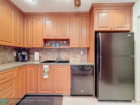 4270 NW 40th Street Lauderdale Lakes FL 33319