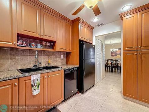 4270 NW 40th Street Lauderdale Lakes FL 33319