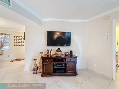 4270 NW 40th Street Lauderdale Lakes FL 33319