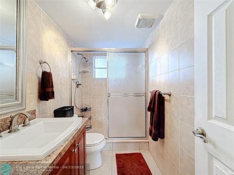 4270 NW 40th Street Lauderdale Lakes FL 33319