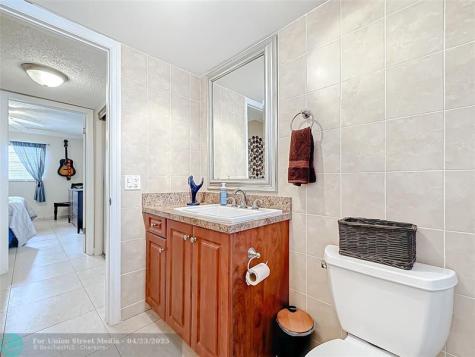 4270 NW 40th Street Lauderdale Lakes FL 33319