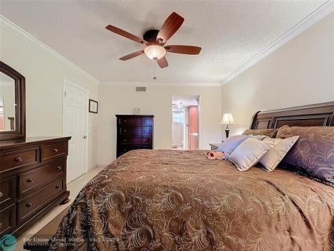 4270 NW 40th Street Lauderdale Lakes FL 33319