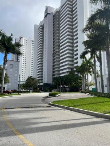 14951 Royal Oaks Lane North Miami FL 33181