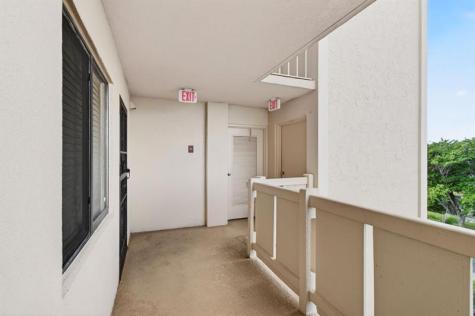 7076 Huntington Lane Delray Beach FL 33446