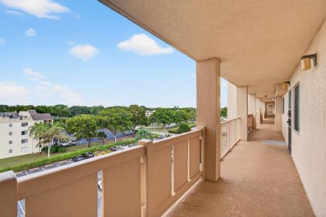 7076 Huntington Lane Delray Beach FL 33446
