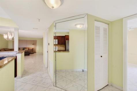 7076 Huntington Lane Delray Beach FL 33446