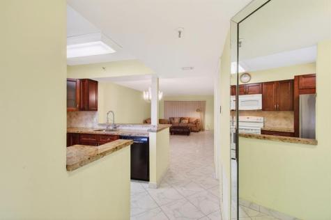 7076 Huntington Lane Delray Beach FL 33446