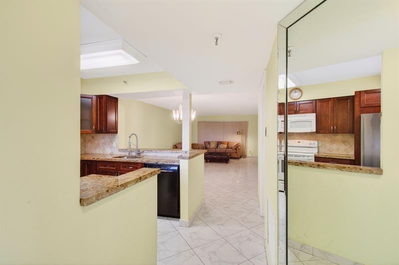 7076 Huntington Lane Delray Beach FL 33446