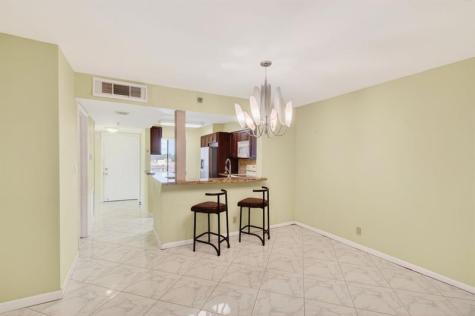 7076 Huntington Lane Delray Beach FL 33446