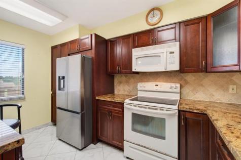 7076 Huntington Lane Delray Beach FL 33446