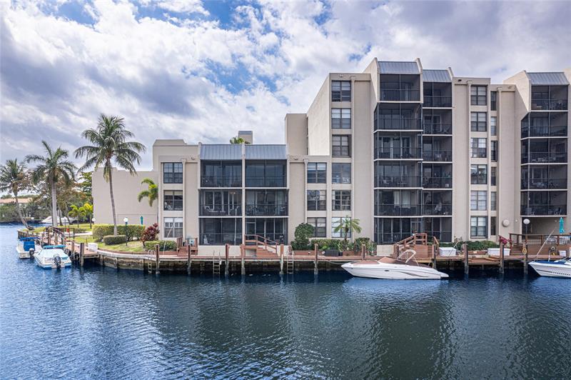 6 Royal Palm Way Boca Raton FL 33432