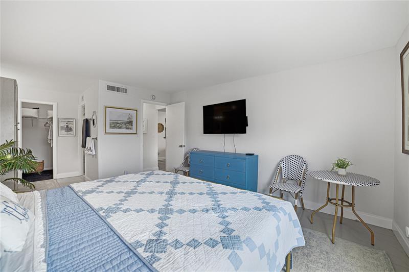 6 Royal Palm Way Boca Raton FL 33432