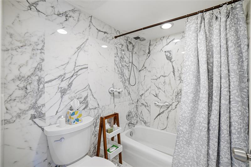 6 Royal Palm Way Boca Raton FL 33432