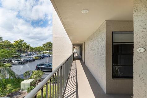 6 Royal Palm Way Boca Raton FL 33432