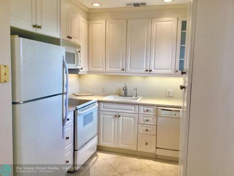 336 Brighton H Boca Raton FL 33434