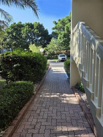 1502 Cayman Way Coconut Creek FL 33066