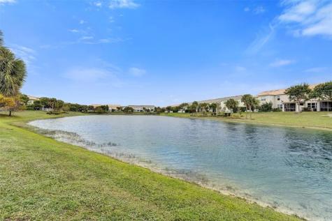 5068 Greenway Drive Hollywood FL 33021