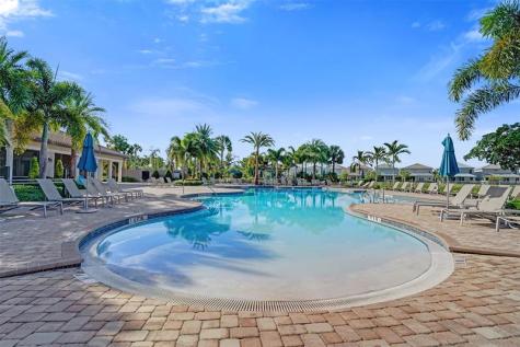 5068 Greenway Drive Hollywood FL 33021