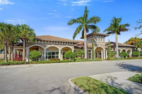 5068 Greenway Drive Hollywood FL 33021