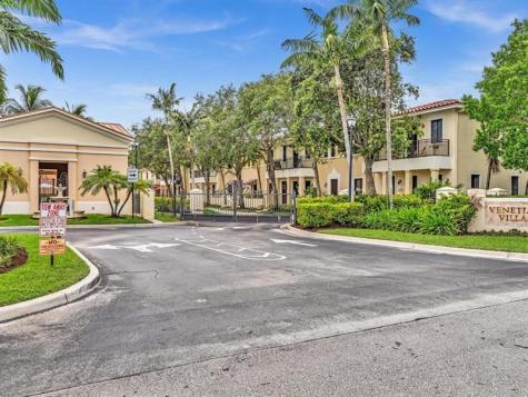 2514 Venetian Court Boynton Beach FL 33426