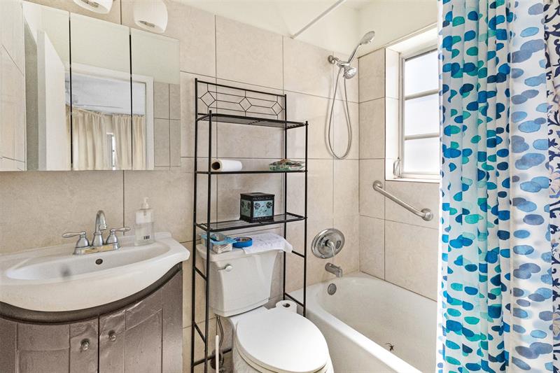 3212 NE 7th Place Pompano Beach FL 33062