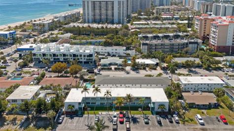 3212 NE 7th Place Pompano Beach FL 33062