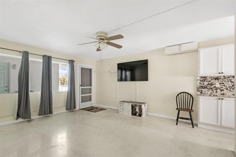 3212 NE 7th Place Pompano Beach FL 33062