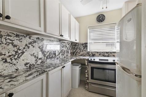 3212 NE 7th Place Pompano Beach FL 33062