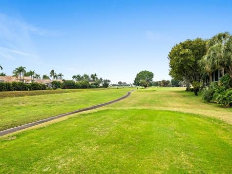 5054 Golfview Court Delray Beach FL 33484
