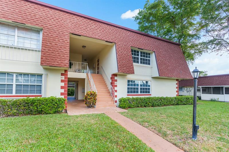 2015 NE 32nd Court Pompano Beach FL 33064