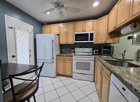 1103 Bahama Bend Coconut Creek FL 33066