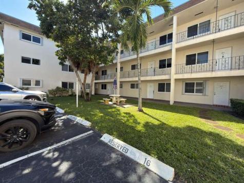 2210 Taylor Street Hollywood FL 33020