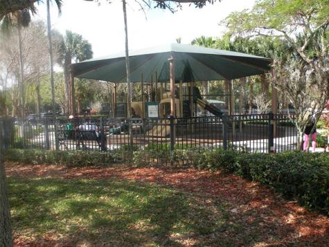 4221 W Palm Aire Drive Pompano Beach FL 33069