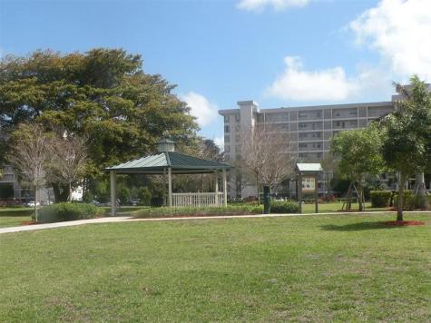 4221 W Palm Aire Drive Pompano Beach FL 33069