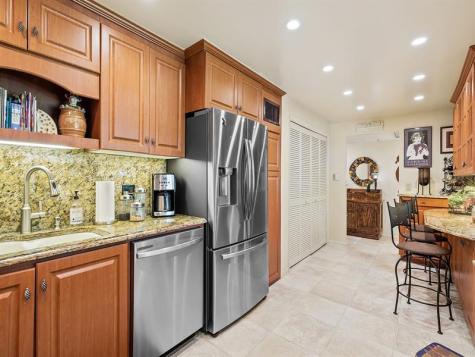 4221 W Palm Aire Drive Pompano Beach FL 33069