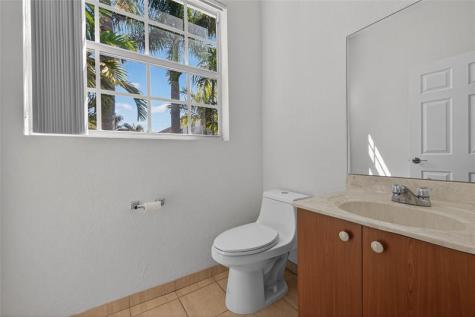 2725 NE 8th Avenue Wilton Manors FL 33334