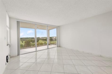 3520 Oaks Way Pompano Beach FL 33069