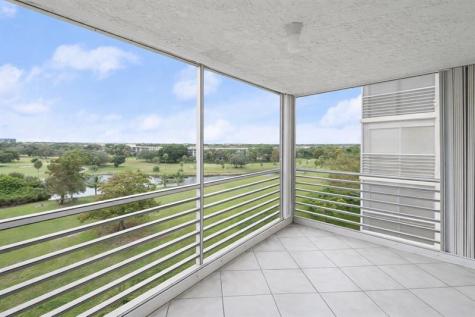 3520 Oaks Way Pompano Beach FL 33069