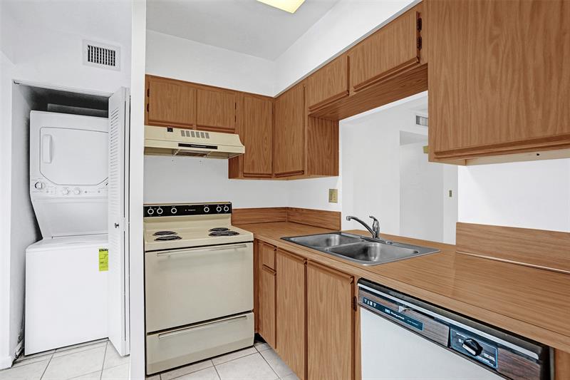 715 Gardens Drive Pompano Beach FL 33069