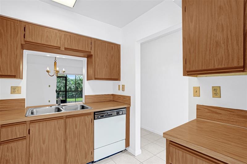 715 Gardens Drive Pompano Beach FL 33069