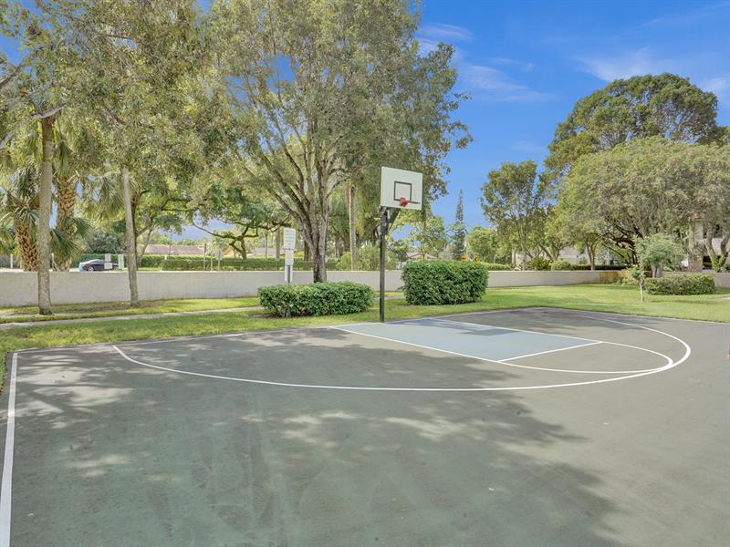 715 Gardens Drive Pompano Beach FL 33069