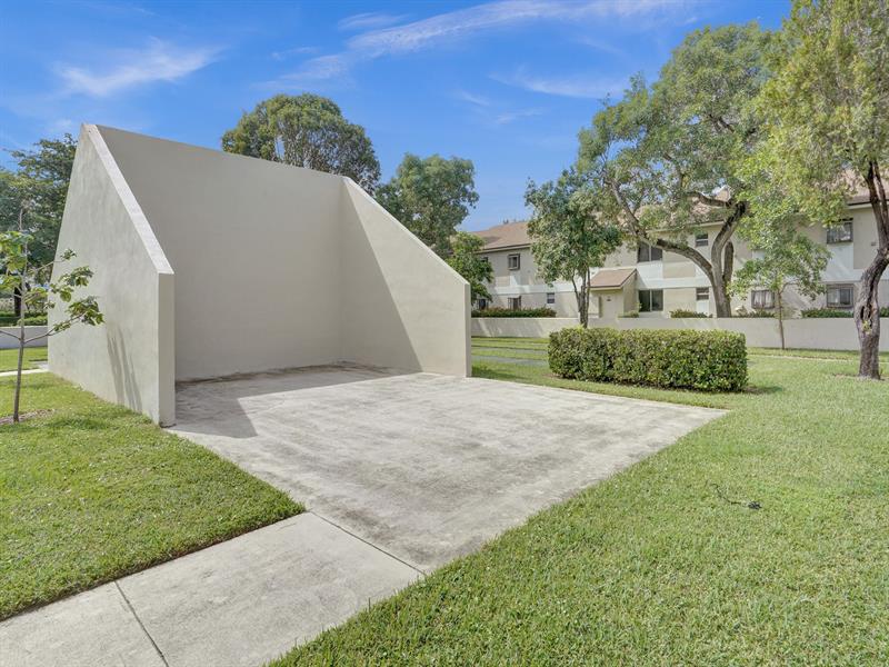 715 Gardens Drive Pompano Beach FL 33069