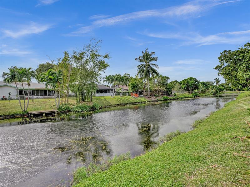 715 Gardens Drive Pompano Beach FL 33069