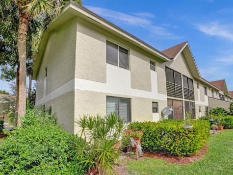 715 Gardens Drive Pompano Beach FL 33069