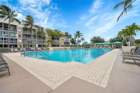 7555 Fairfax Drive Tamarac FL 33321