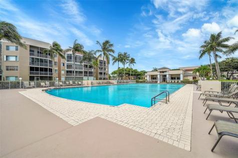 7555 Fairfax Drive Tamarac FL 33321