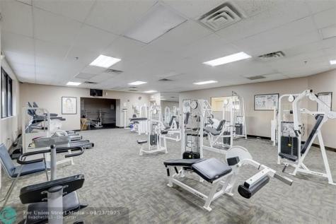 8930 S Hollybrook Boulevard Pembroke Pines FL 33025