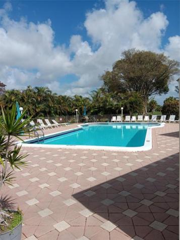 1035 Country Club Drive Margate FL 33063