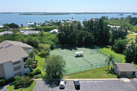 6175 S Mirror Lake Drive Sebastian FL 32958