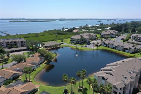 6175 S Mirror Lake Drive Sebastian FL 32958